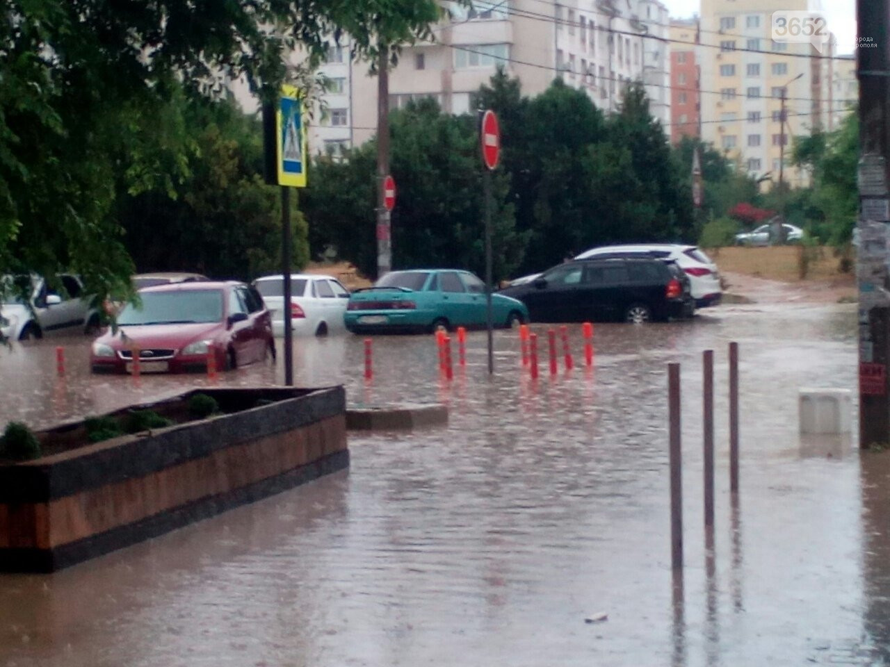 Последствия ливня в Севастополе