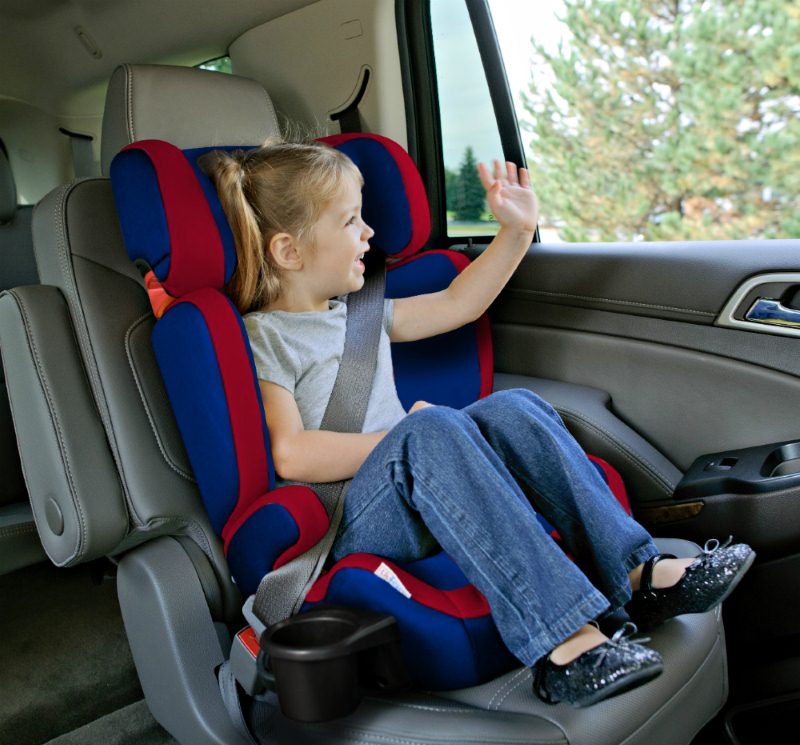 перевозка детей в автомобиле